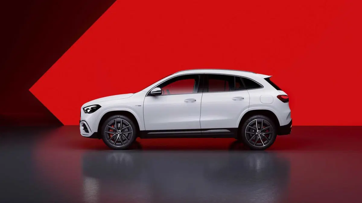 Mercedes-Benz GLA SUV AMG 35 Premium AMG 4matic auto (7)