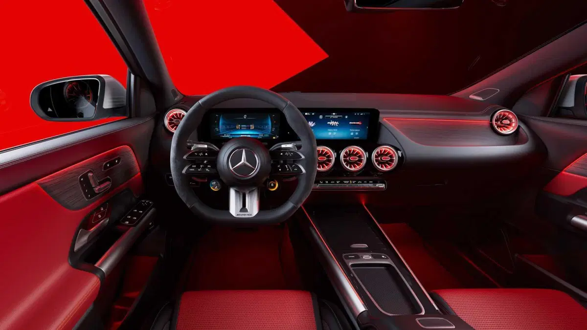 Mercedes-Benz GLA SUV AMG 35 Premium AMG 4matic auto (9)