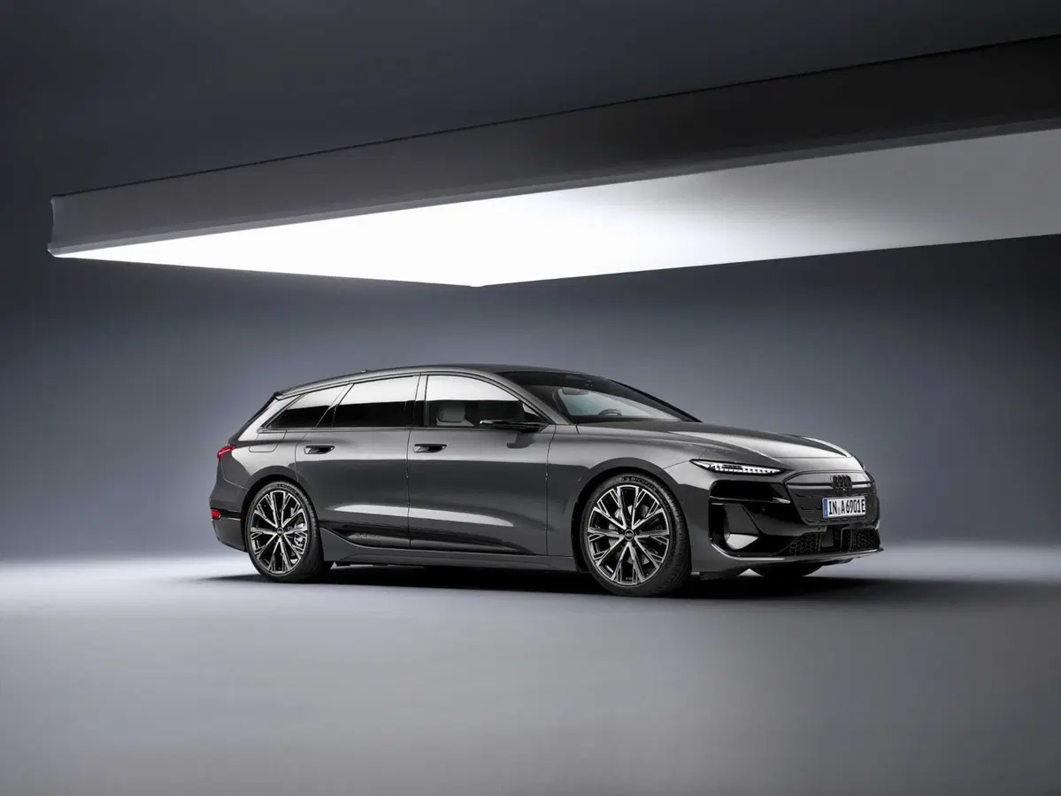 Audi A6 e-tron: arriva l'elettrica Sportback e familiare con piattaforma PPE (3)