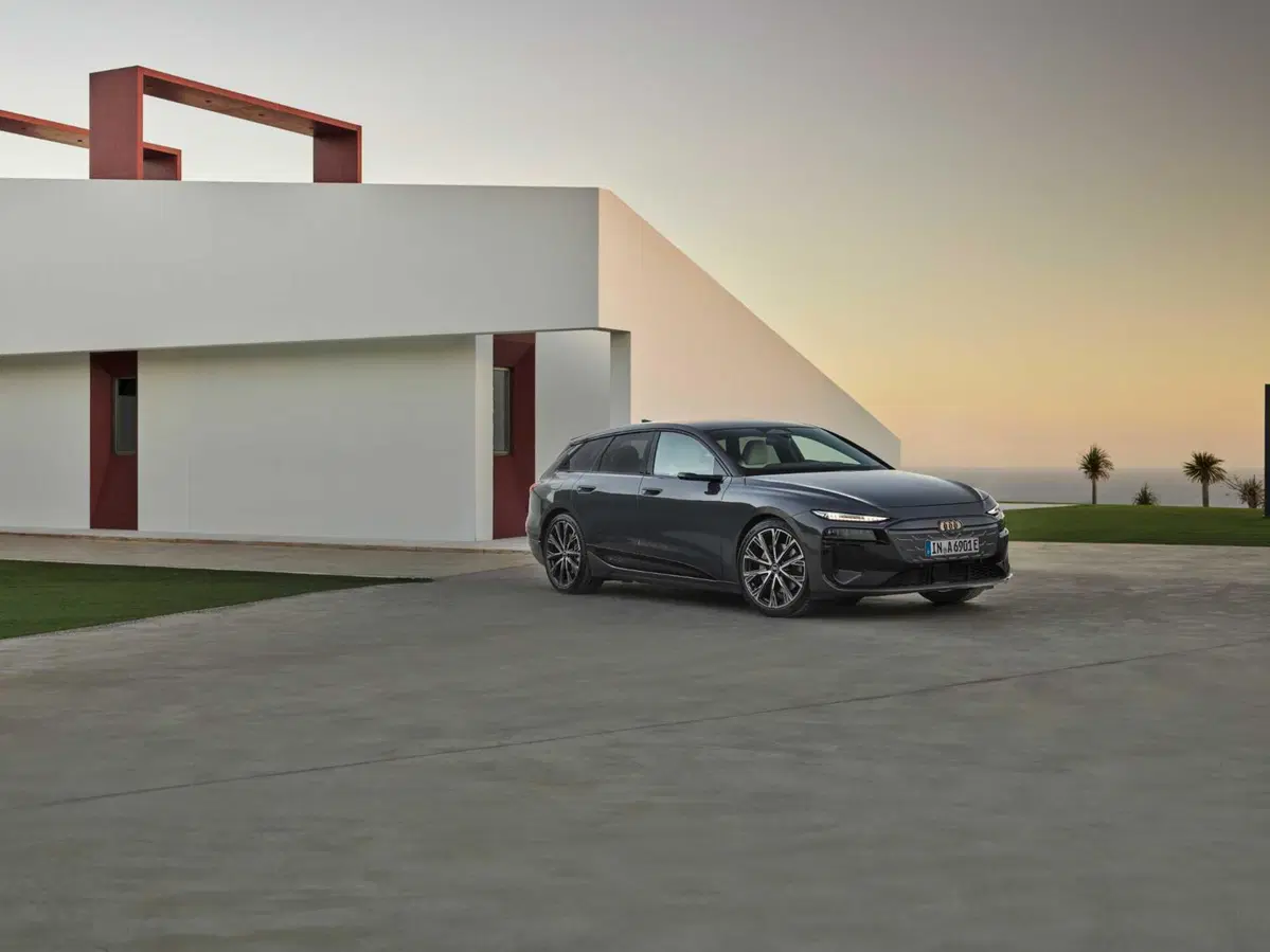 Audi A6 e-tron: arriva l'elettrica Sportback e familiare con piattaforma PPE (18)