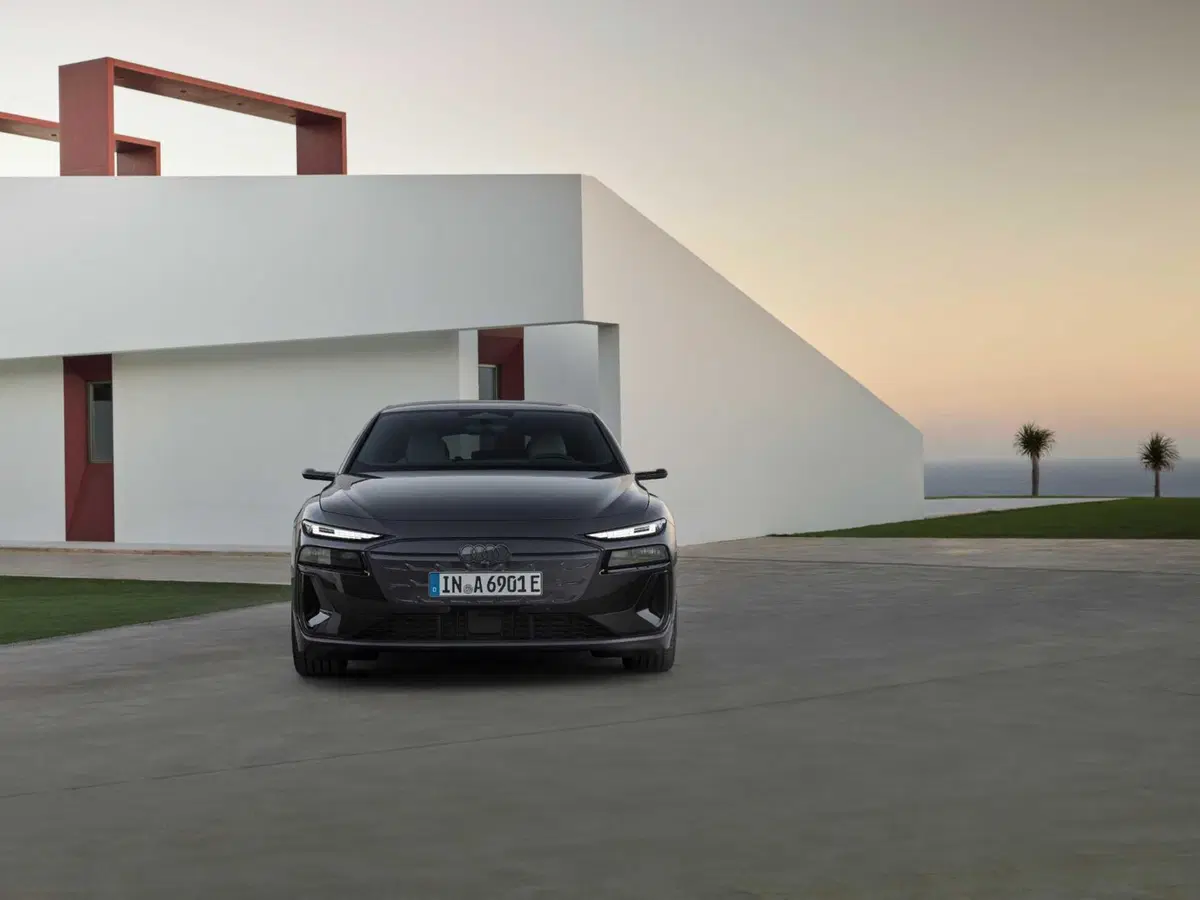 Audi A6 e-tron: arriva l'elettrica Sportback e familiare con piattaforma PPE (20)