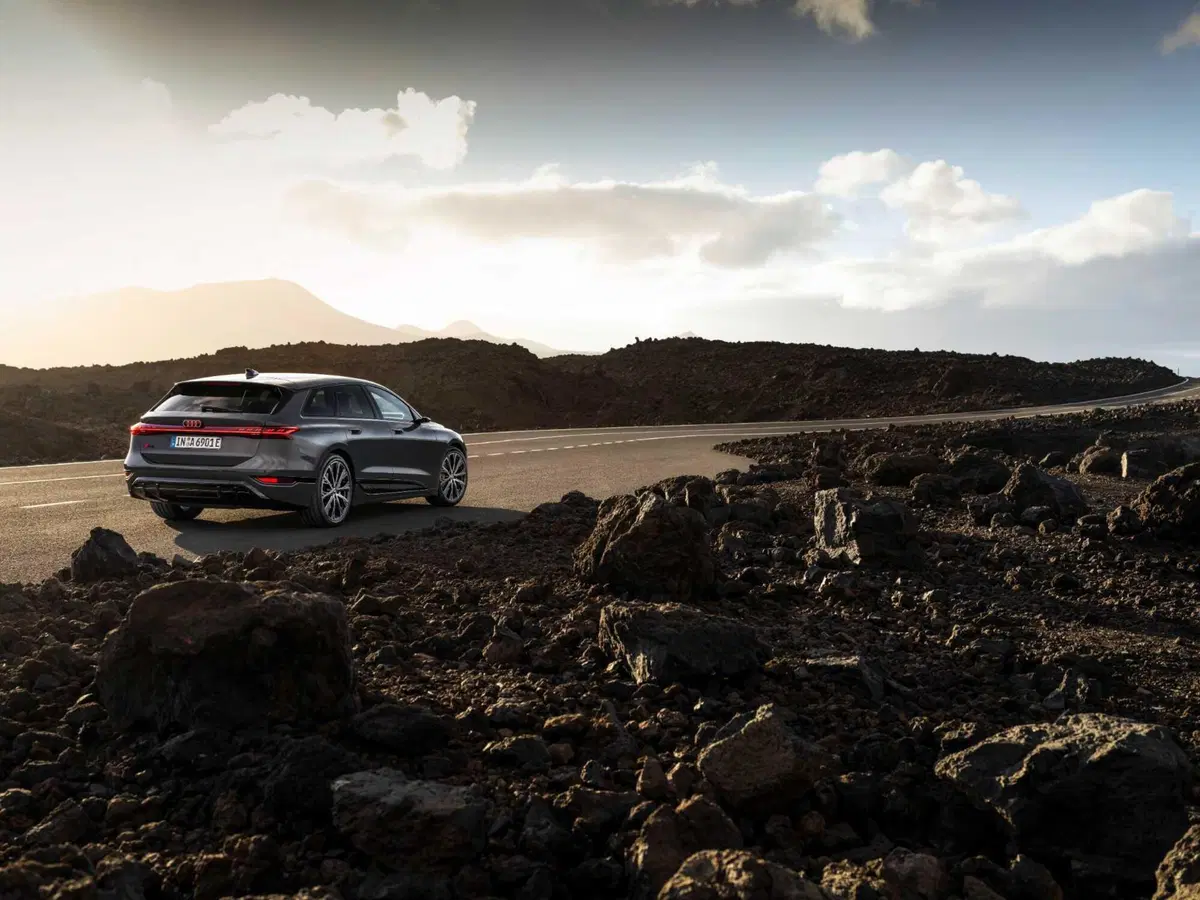 Audi A6 e-tron: arriva l'elettrica Sportback e familiare con piattaforma PPE (30)
