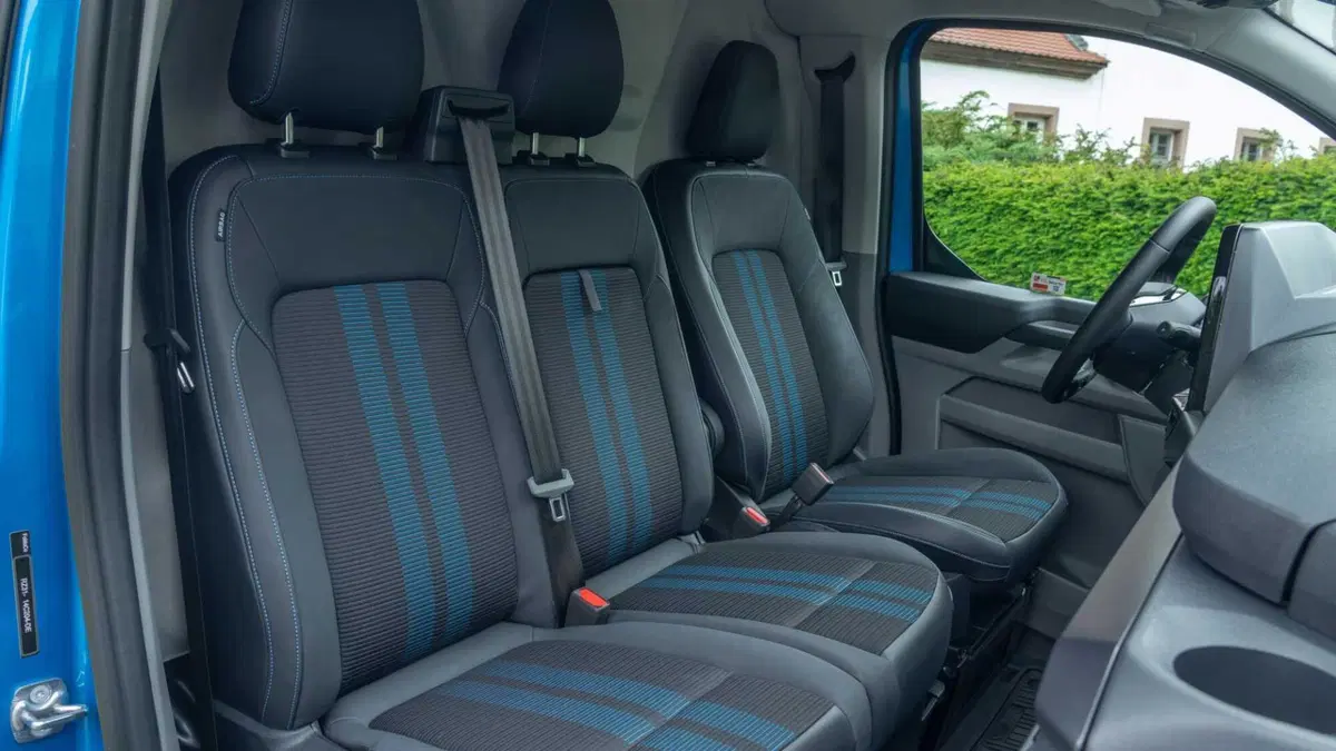 Ford E-Transit Custom Furgone e Transit custom V710 320 64kWh 218cv Trend L1H1 d.cab (8)