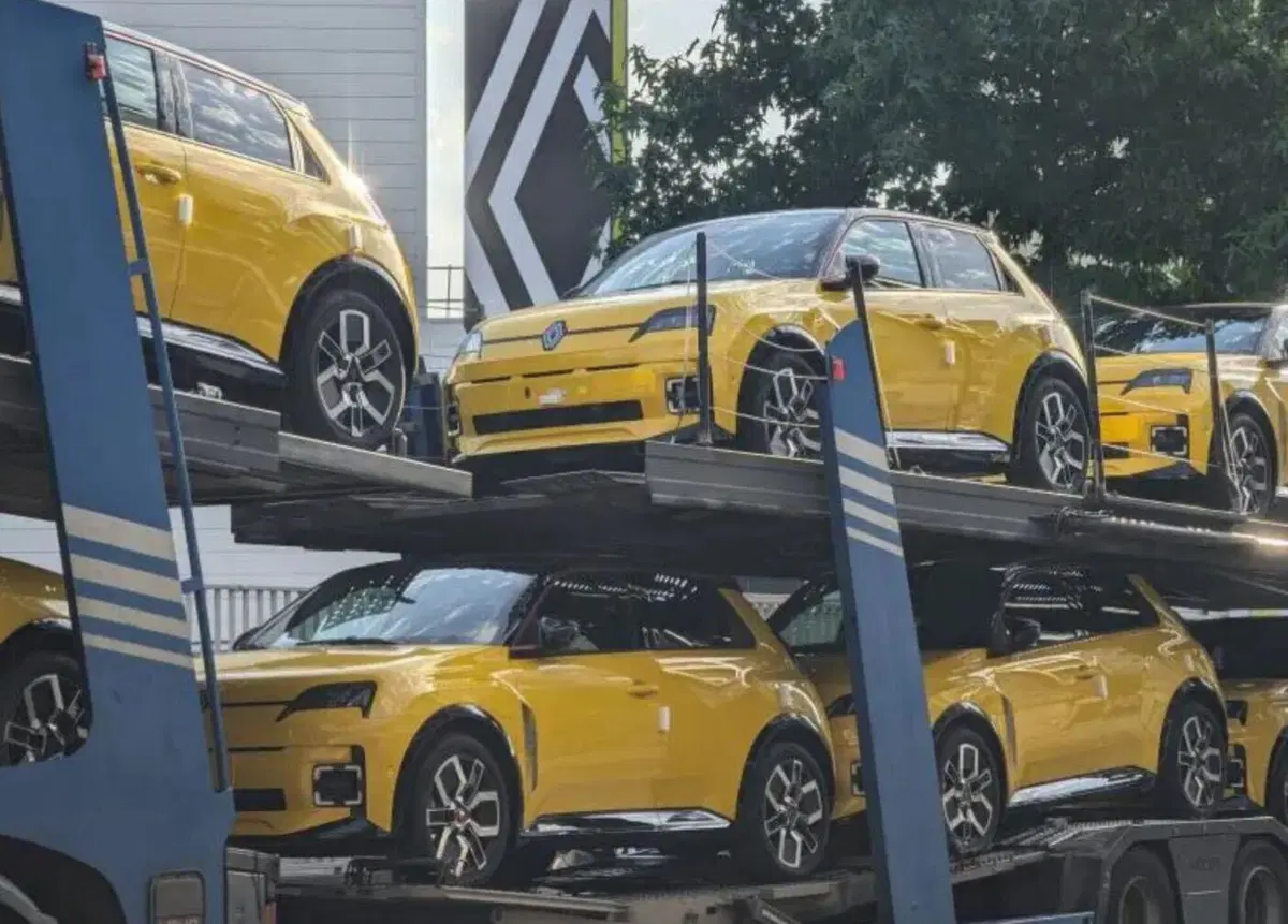 Renault 5: sono in arrivo, grazie alla produzione in “10 ore e 1.000 pezzi”, parola di Luca De Meo (5)