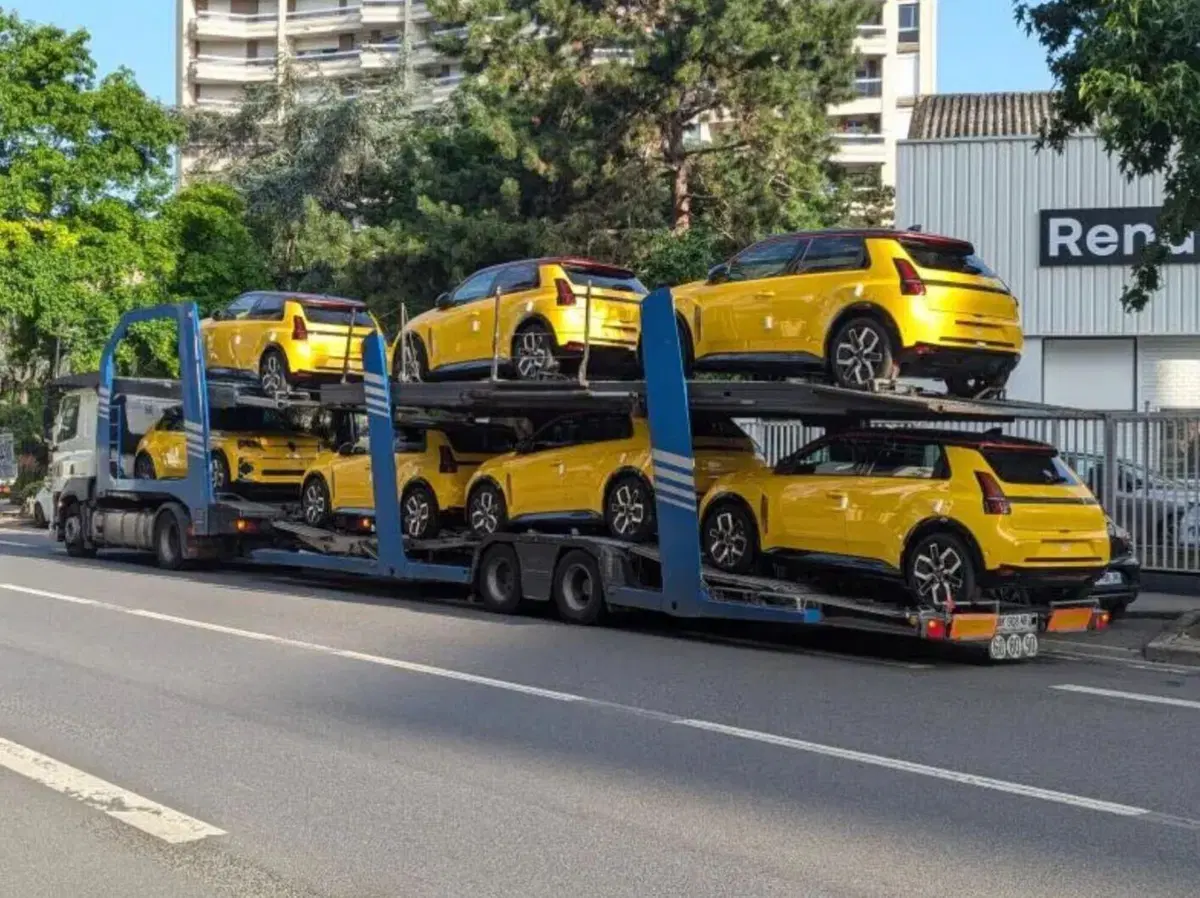 Renault 5: sono in arrivo, grazie alla produzione in “10 ore e 1.000 pezzi”, parola di Luca De Meo (7)