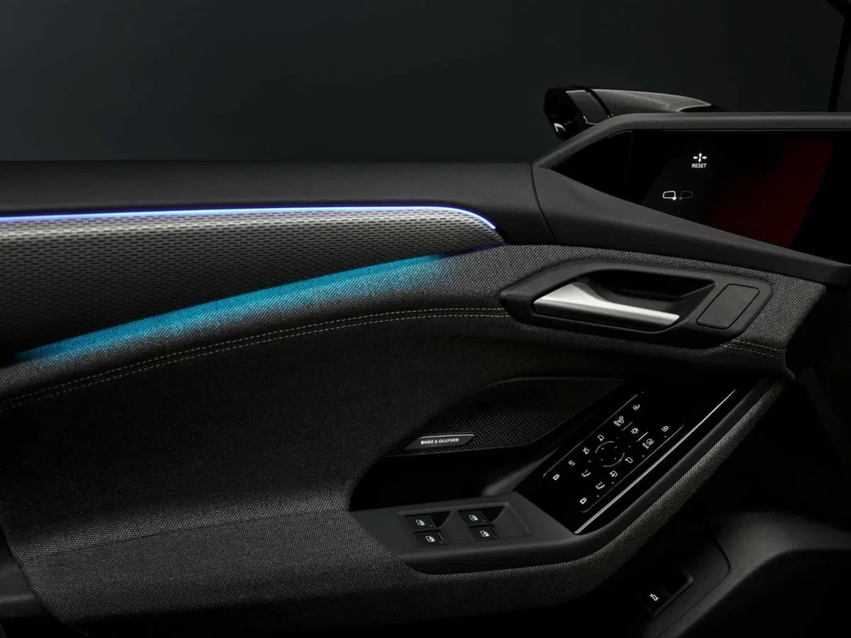 Audi A6 e-tron: arriva l'elettrica Sportback e familiare con piattaforma PPE (12)