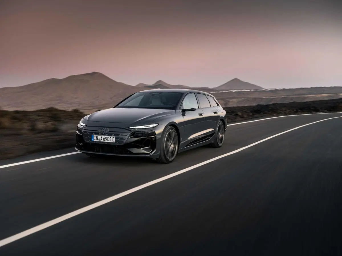 Audi A6 e-tron: arriva l'elettrica Sportback e familiare con piattaforma PPE (35)