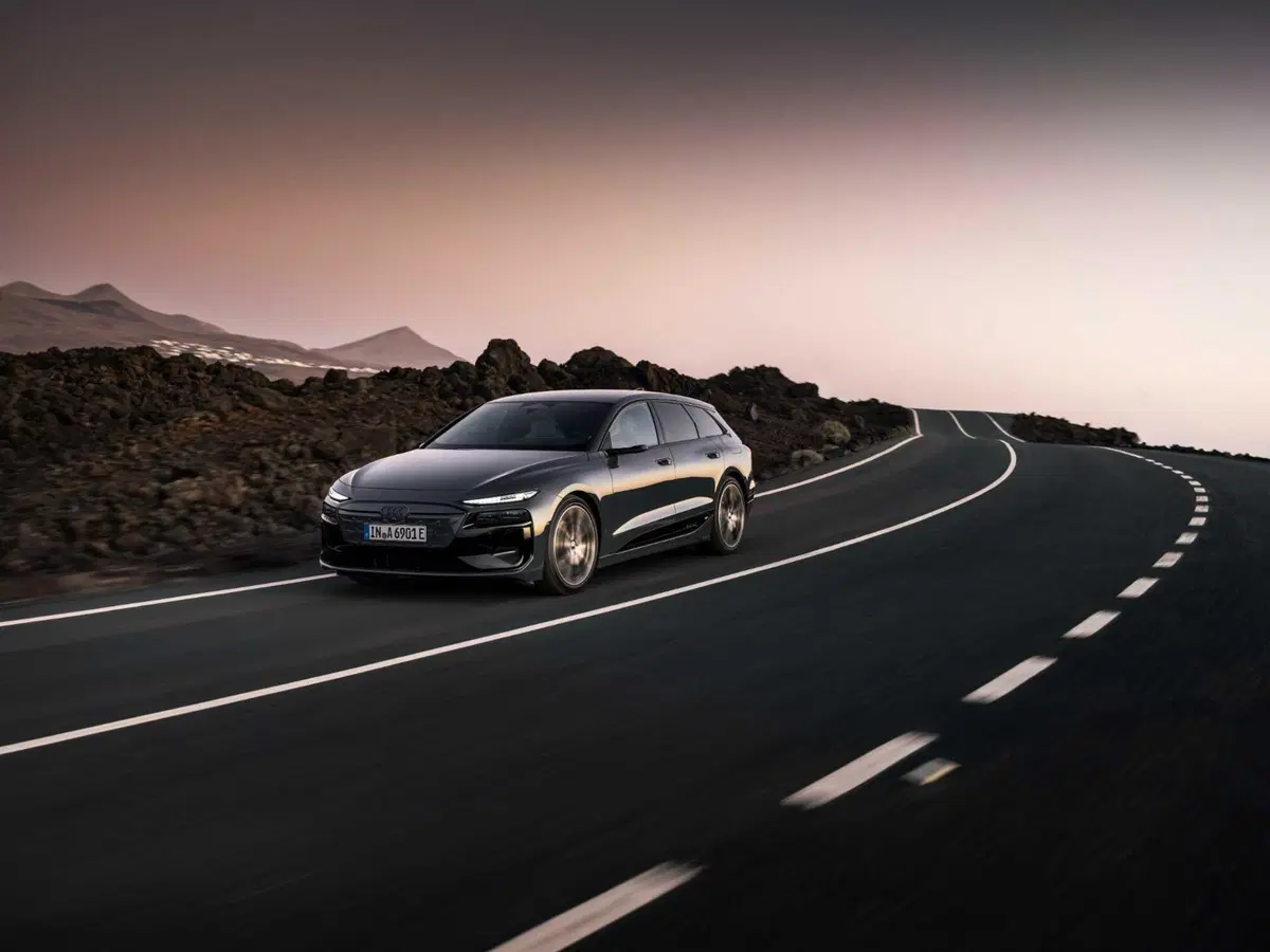 Audi A6 e-tron: arriva l'elettrica Sportback e familiare con piattaforma PPE (36)