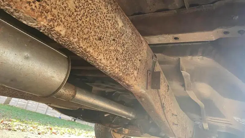 Ruggine sull&rsquo;auto: la guida completa per evitare che si formi e per rimuoverla