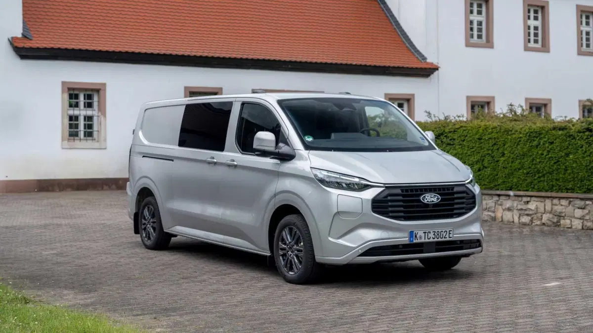 Ford Transit Custom Furgone Cabinato (2023-->>)