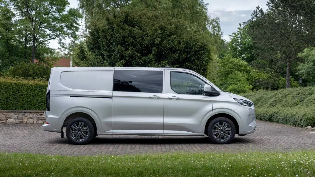 Ford Transit Custom Furgone Cabinato (2023-->>) (4)