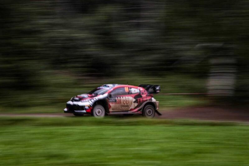 WRC24. Rally Finlandia D2. E via di triplete Toyota [GALLERY]