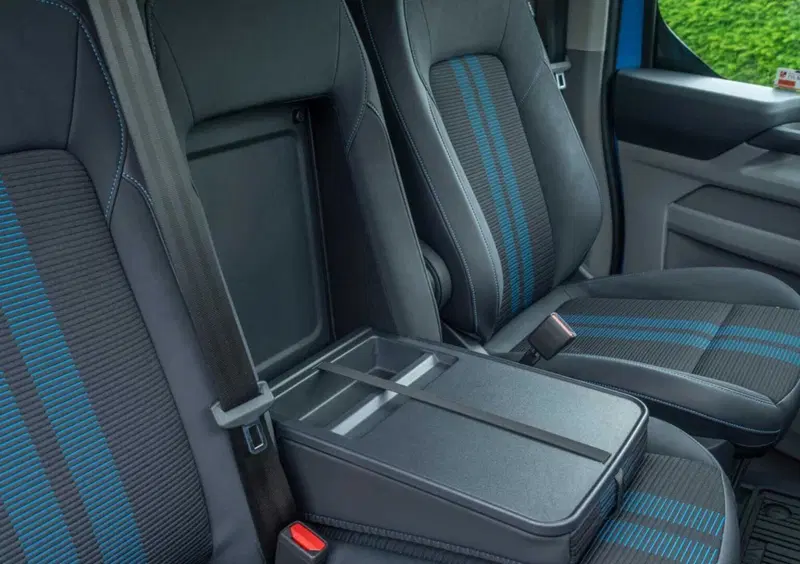 Ford E-Transit Custom  (9)