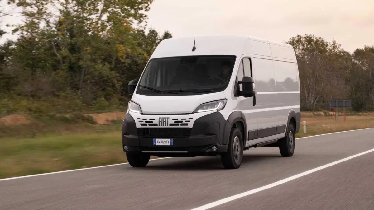 Fiat Ducato Furgone L2H2 2.2 diesel 140cv (2)