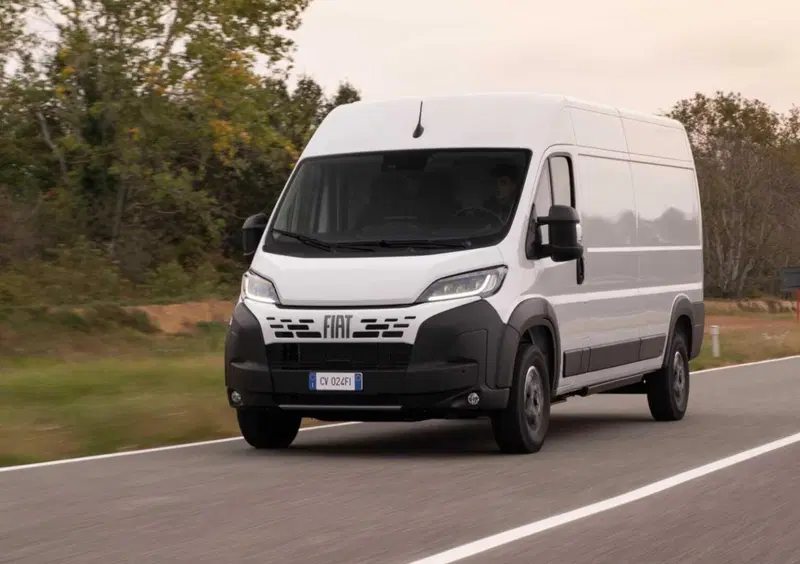 Fiat Ducato Furgone (2023-->>) (2)