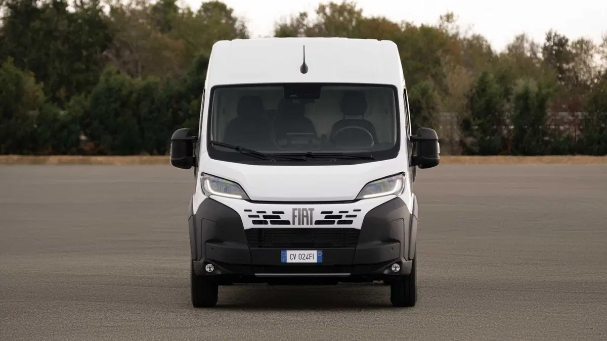 Fiat Ducato Furgone L2H2 2.2 diesel 140cv (3)