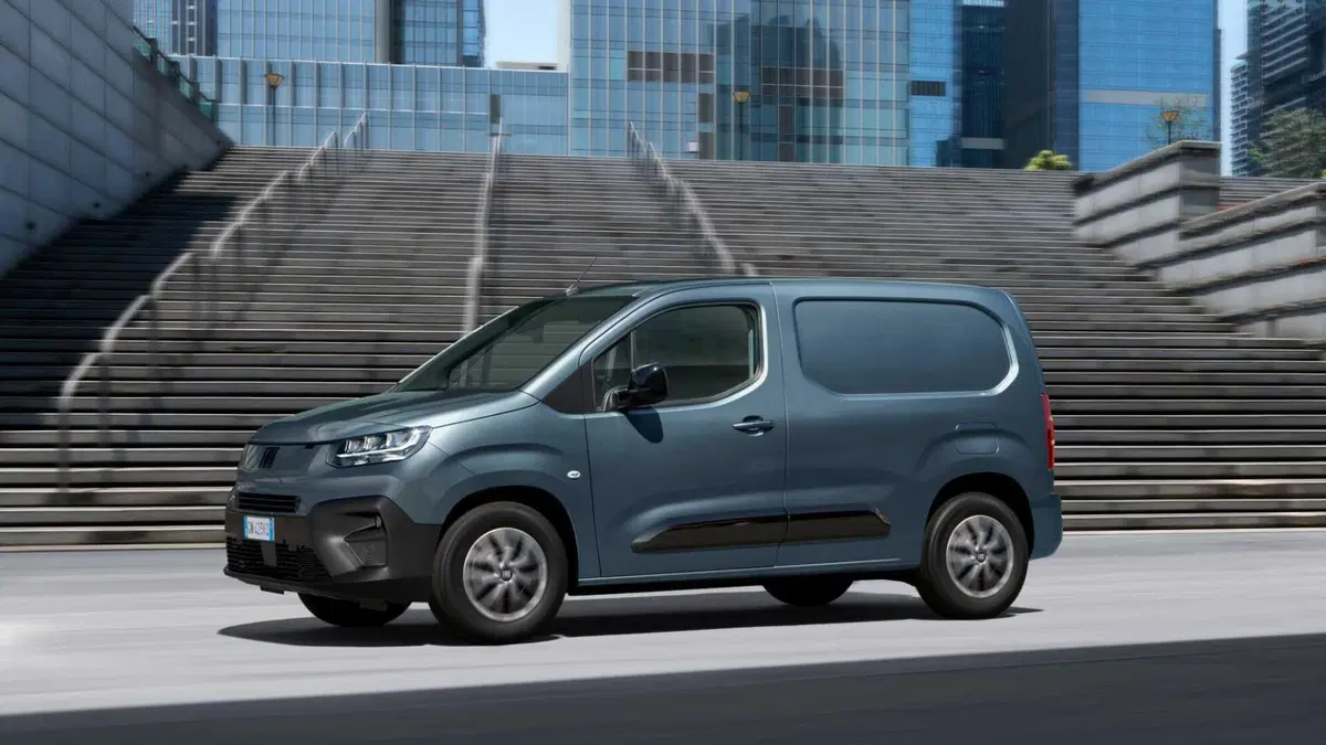 Fiat Doblò Furgone crew cab 1.5 bluehdi 130cv AT8 (6)