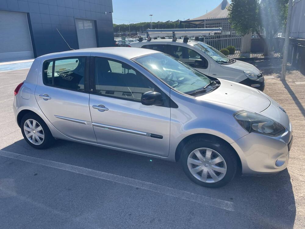 Renault Clio usata a Bari (2)