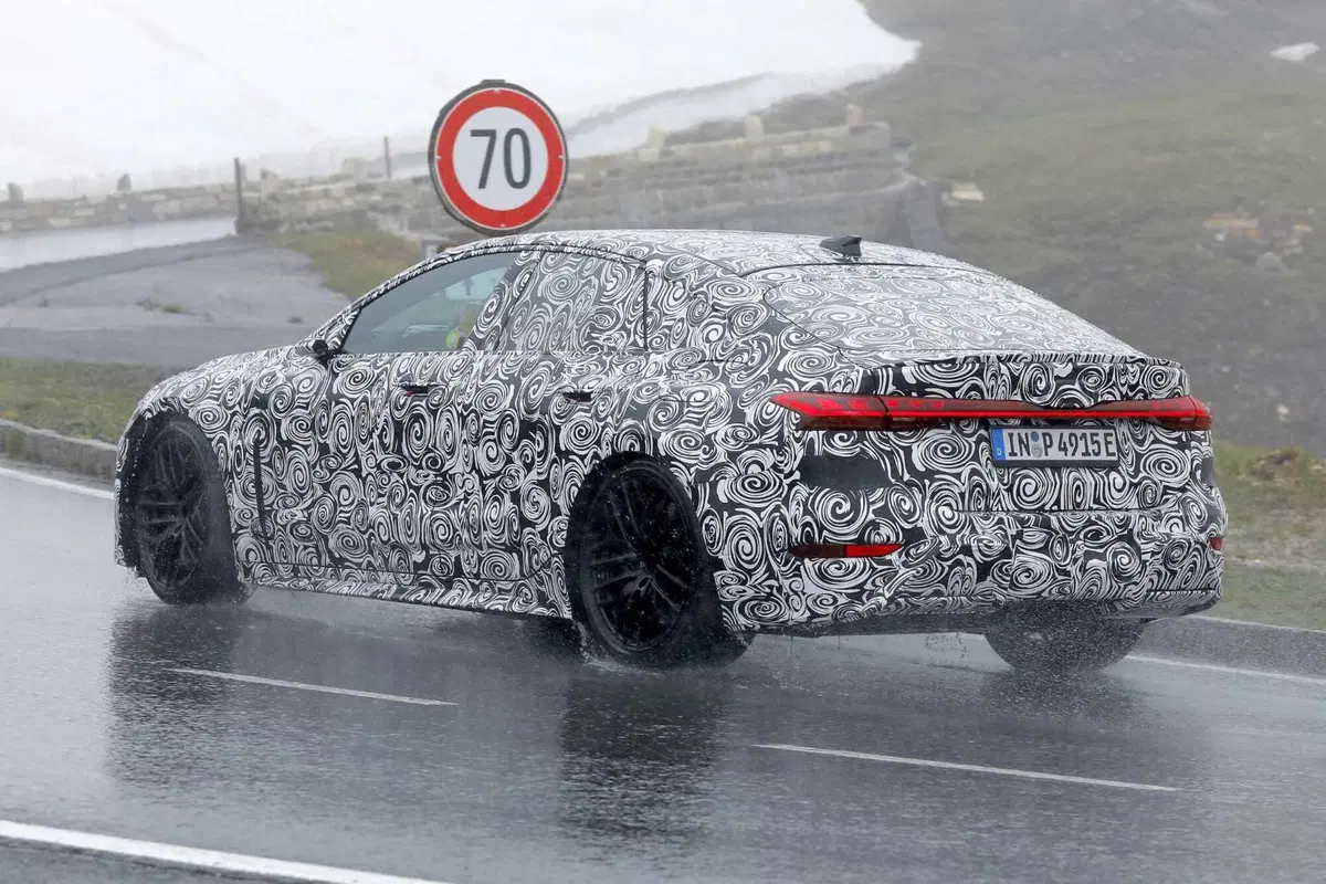 Audi RS 6 e-tron: la versione più potente è 100% elettrica | Foto Spia  (8)