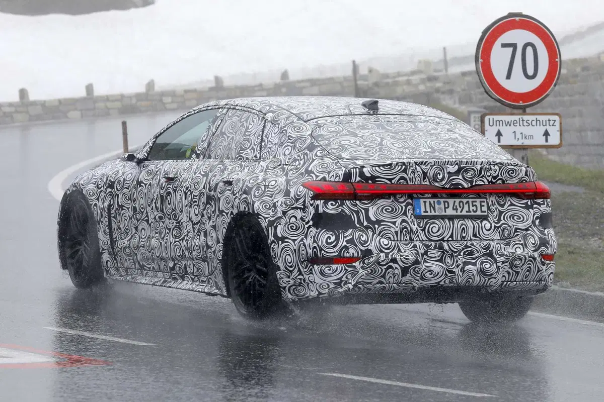 Audi RS 6 e-tron: la versione più potente è 100% elettrica | Foto Spia  (9)