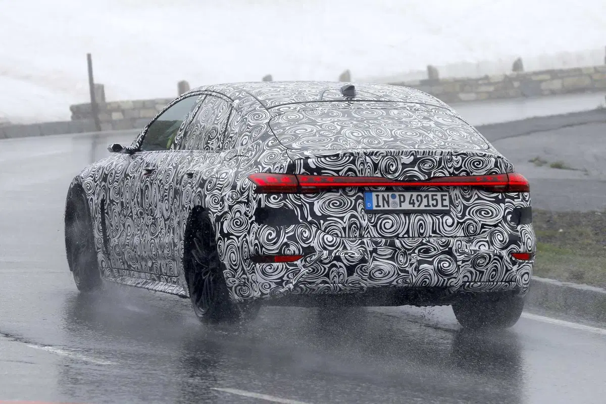 Audi RS 6 e-tron: la versione più potente è 100% elettrica | Foto Spia  (10)