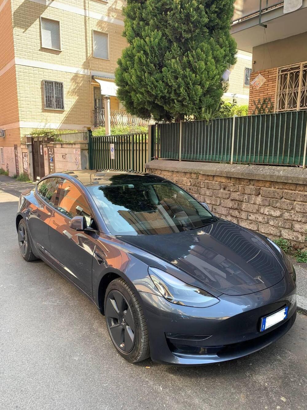 Tesla Model 3 usata a Roma (3)