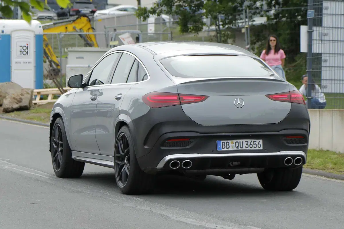 Mercedes GLE: arriva il nuovo facelift, scopriamolo con le nuove foto spia (8)