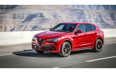 Alfa Stelvio Quadrifoglio 2020: ricordate com&#039;&egrave; finita la sfida di Kimi Raikkonen con la Viper? [VIDEO]