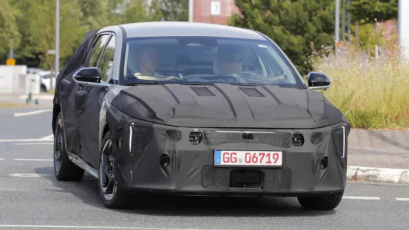 KIA Ceed: tutta nuova, arriva l'anti-Golf delle compatte | Foto Spia