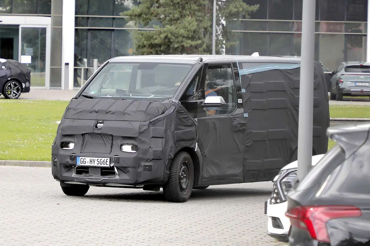 Kia PV5: arriva il nuovo furgone elettrico per conquistare l'Europa | Foto Spia