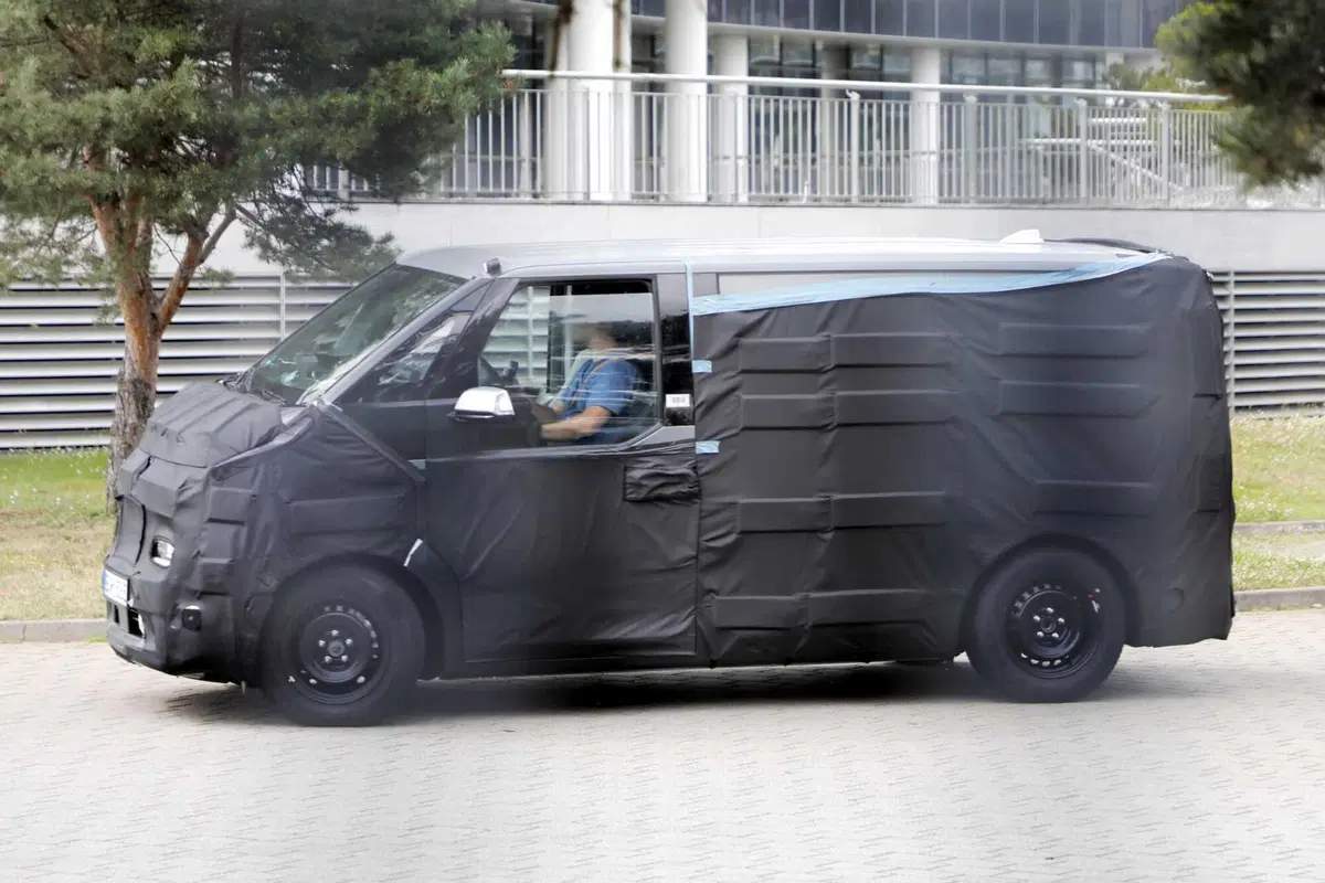 Kia PV5: arriva il nuovo furgone elettrico per conquistare l'Europa | Foto Spia (4)