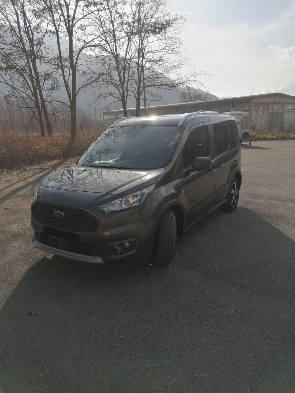 Ford Tourneo Connect usata a Brescia