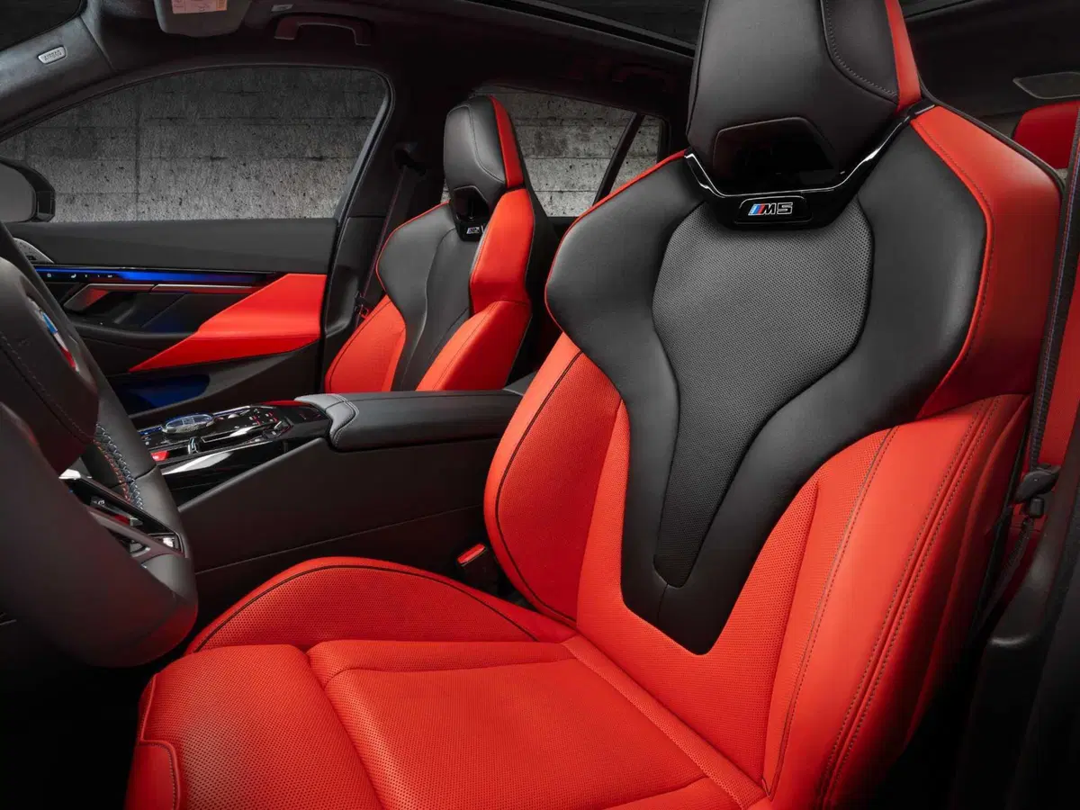 BMW M5 Touring: arriva la plug-in da 727 CV peso massimo da 2.475 kg (3)