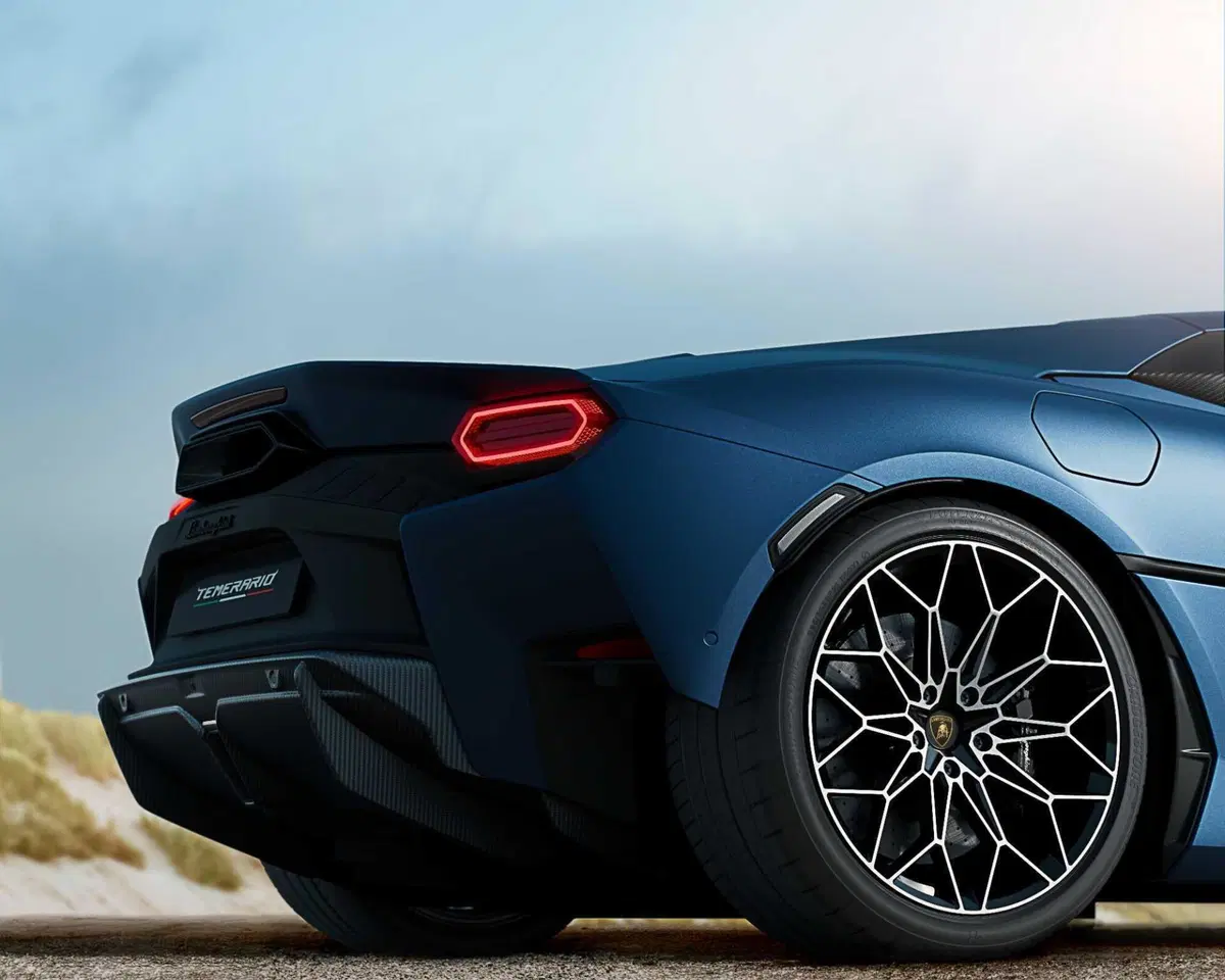 Lamborghini Temerario: l'erede della Huracan è qui, caratteristiche tecniche e prestazioni  (10)