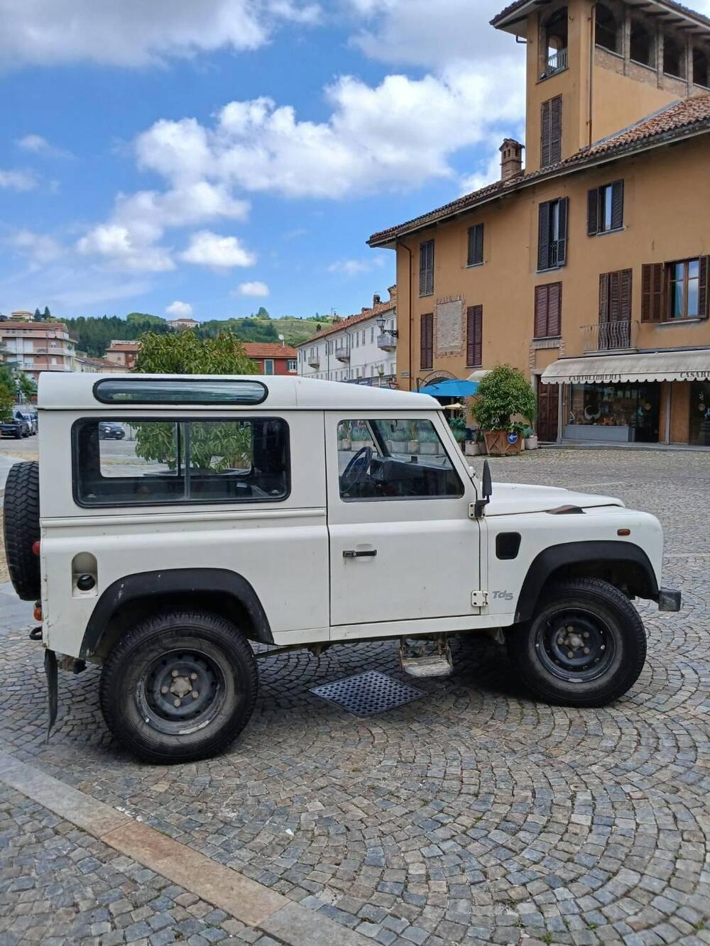 Land Rover Defender usata a Cuneo (2)