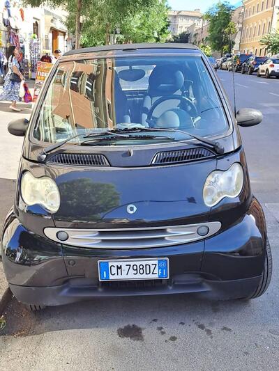 smart Fortwo Cabrio 700 cabrio pure (45 kW) del 2004 usata a Roma