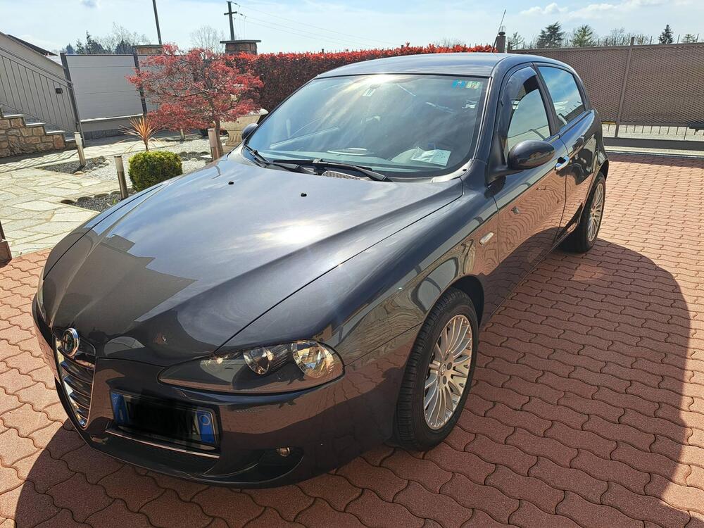 Alfa Romeo 147 usata a Varese (3)