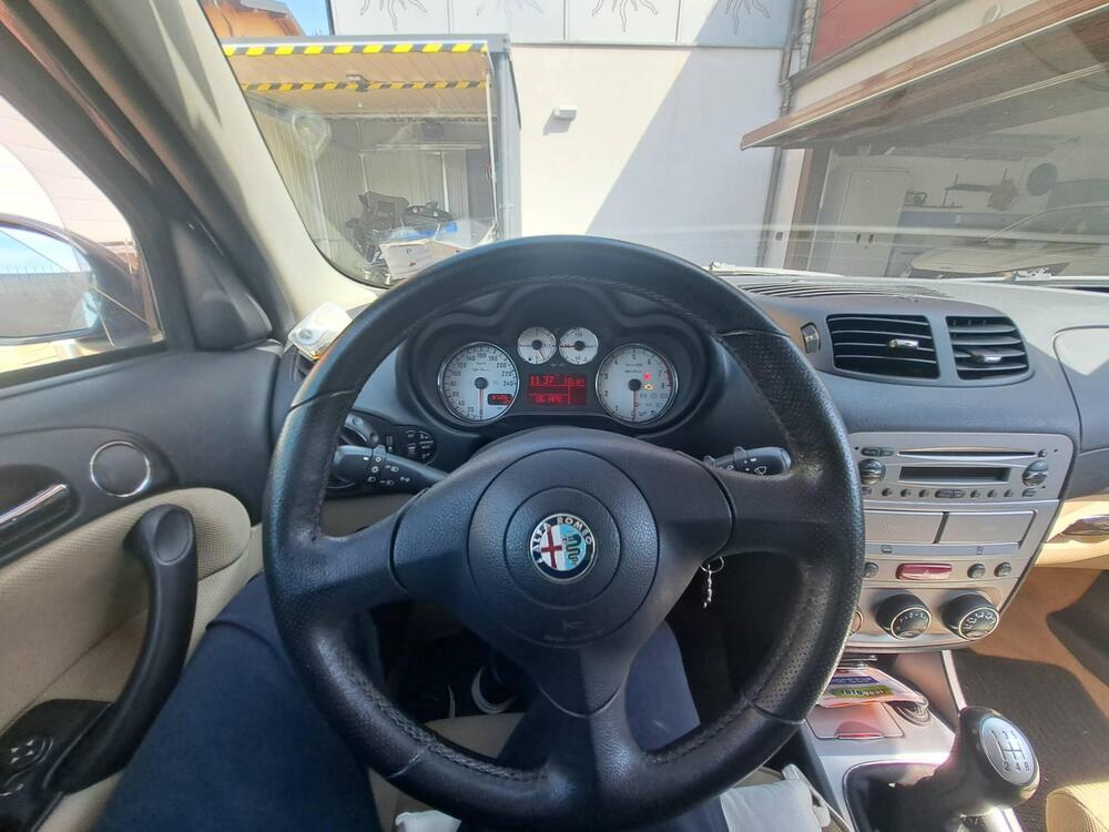 Alfa Romeo 147 usata a Varese (7)