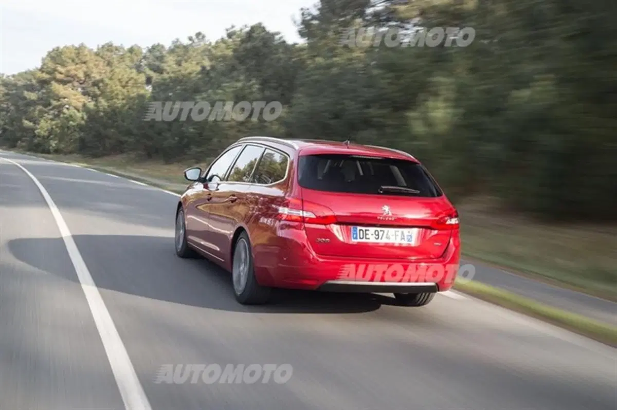 Quale comprare, Confronto: Peugeot 308 SW Active BlueHDi Vs Fiat Tipo SW Mjt Lounge