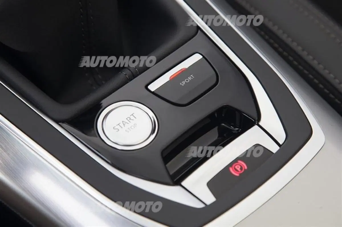 Quale comprare, Confronto: Peugeot 308 SW Active BlueHDi Vs Fiat Tipo SW Mjt Lounge (20)