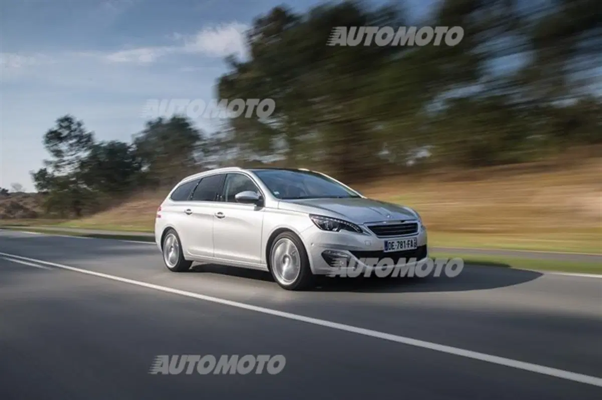 Quale comprare, Confronto: Peugeot 308 SW Active BlueHDi Vs Fiat Tipo SW Mjt Lounge (3)