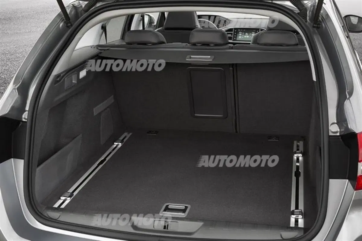 Quale comprare, Confronto: Peugeot 308 SW Active BlueHDi Vs Fiat Tipo SW Mjt Lounge (13)