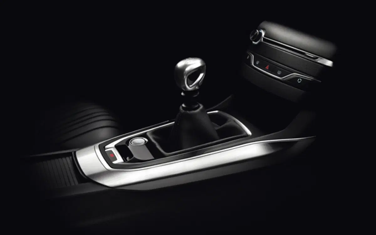 Quale comprare, Confronto: Peugeot 308 SW Active BlueHDi Vs Fiat Tipo SW Mjt Lounge (14)