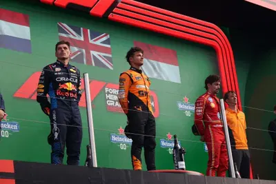 F1. In Olanda la McLaren dimostra una superiorit&agrave; disarmante su Verstappen. La Ferrari sveler&agrave; a Monza chi sar&agrave; il suo futuro tecnico