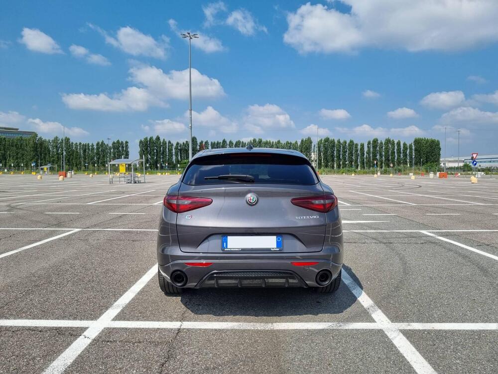 Alfa Romeo Stelvio usata a Milano (4)