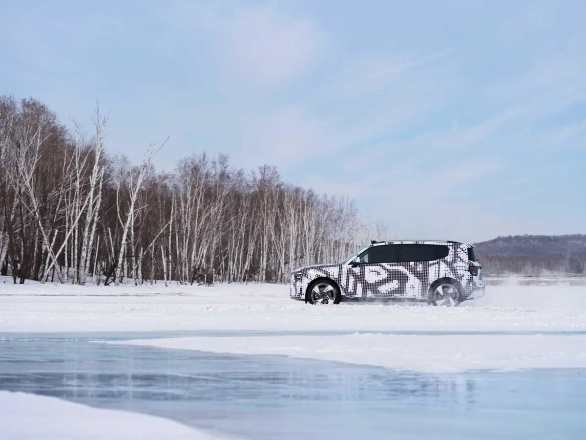 Smart #5, il debutto del nuovo Suv elettrico è vicino (2)
