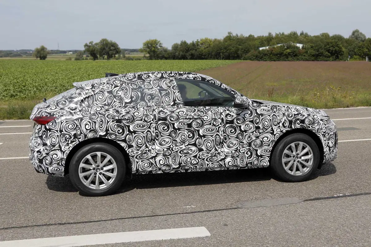 Audi Q5 Sportback: arriva la nuova generazione, ecco cosa cambia | Foto Spia  (8)
