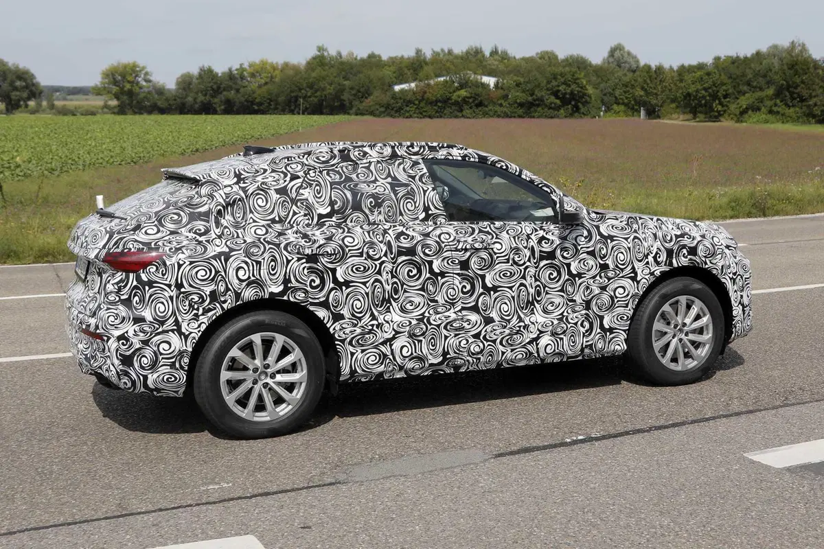 Audi Q5 Sportback: arriva la nuova generazione, ecco cosa cambia | Foto Spia  (9)