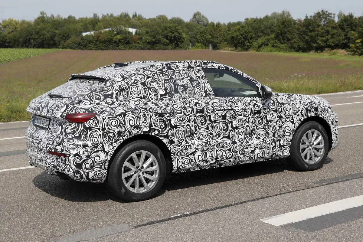 Audi Q5 Sportback: arriva la nuova generazione, ecco cosa cambia | Foto Spia  (10)