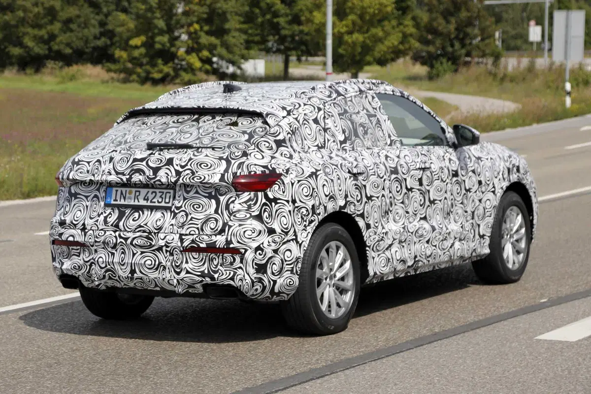 Audi Q5 Sportback: arriva la nuova generazione, ecco cosa cambia | Foto Spia  (12)